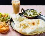 ほうれん草チキンカレーセット Spinach Chicken Set(インド料理&本格カレー ドールパタン DHORPATAN 西大井店)