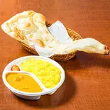 カレー、ナン、ライスセット( Curry, naan, rice set)(INDIAN RESTAURANT SAMOSA)