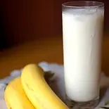 バナナラッシー Banana Lassi（インド料理 マユール）