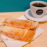 ベーコンとチーズのホットサンド＆ドリンクセット（Coffee Shop伏見店）