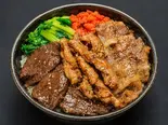 1480- 炭焼き 3色(カルビ/ハラミ/鳥せせり)弁当（肉の牛焼屋 西蒲田店）