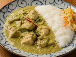 グリーンカレー(ライス300g)（【45年の老舗の味スパイスチキンカレー】Dolmen＆遊）