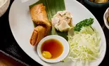 おかず単品:大人気！シュウマイと春巻盛り合わせ（パーラー躙口）