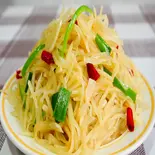 ジャガイモの細切り辛酢炒め【酸辣土豆絲】(川味苑 (センミエン))
