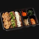2番人気！カルビ2種ハラミの肉三昧弁当（焼肉ホルモンたすき 新橋2号店）
