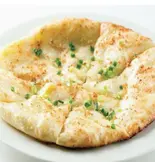 チーズガーリックナン Cheese Garlic Nun（【本場インド風のカレー】アジア屋台 チャオパリバール 赤坂）