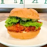 スパイシーペッパーチキンバーガー（WAZZUP BURGER）