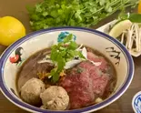 タイのビーフヌードル（となり）