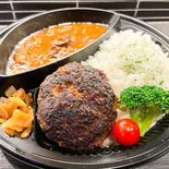神戸ビーフ牛すじカレーとハンバーグ（和牛専門店ぐるり）