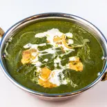 ほうれん草チキンカレー Spinach Chicken Curry（ASIAN DININGスバ）