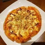 シーフード明太子ピザ seafood and cod roe pizza（33kitchen）