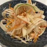 ソムタム ～青パパイヤサラダ～（アジアン料理と燻製バルHaHaHa）