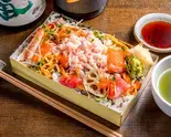 【ズワイ蟹(ずわいがに)+】海鮮バラちらし（海鮮バラちらし やまよし）