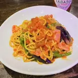 茄子とベーコンのトマトパスタ（Dining＆Bar PRIMAVERA）
