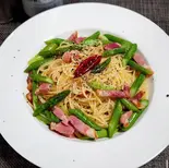 厚切りベーコンとアスパラのパスタ（ハローパスタ）
