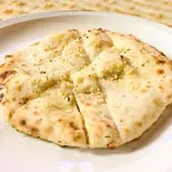 ガーリックチーズナン Garlic Cheese Nan（ゴクルインドレストラン福大前Gokul Indianrestaurant）