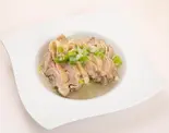 蒸し鶏のネギソースかけ(上海飯店)