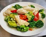 イカの塩味炒め（龍福 新中華）