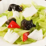 イカとセロリ炒め (西芹鱿鱼)Stir-Fried Squid and Celery(チャイナ厨房 亀戸駅前店)