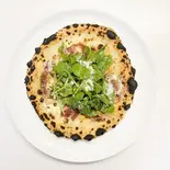 生ハムとルーコラ（ピッツァのおいしいお店 YeS[エス]）