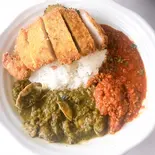 トンカツあいがけカレー(Bar Smile)