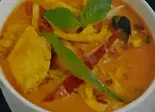 赤カレーライス ข้าวราดแกงแดง（タイタイTHAI KITCHEN）