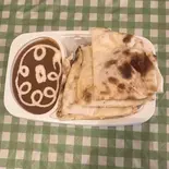 バターチキンとチーズナンセットButter chicken and cheese naan set（Bombay kichen）