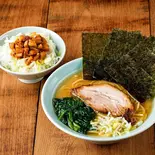 ラーメン・肉飯セット(チャーシュー1枚・薬味ネギ・ホウレン草・ノリ3枚・肉飯)（横浜家系ラーメン松壱家 堀切店）