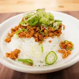 ピリ辛豚ミンチ丼（マイちゃん ラーメン）