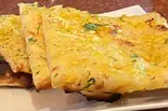 Garlic nan ガーリックナン（NEPAL RESTAURANT RAJ）