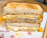 ハムエッグチーズのホットサンド（JOY CAFE）