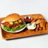 CHICKEN BURGER チキンバーガー（BEARFOOT）