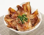 特製炙りチャーシュー丼(冷麺屋 鶴虎 方南町店)