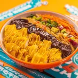ハニーマスタードサクサクチキンビビンバ（小馋猫烤肉拌饭(シャオチャンマオビビンバ)）