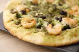 ぷりぷりエビとジェノベーゼのピザ SHRIMP AND GENOVESE(SOLEIL)