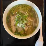 phở gà lá chanh 鶏肉とレモンの葉っぱのフォー（ベトナム料理カキフォートルクアン）
