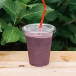 ベリーと黒麹の甘酒スムージー（オーガニックカフェ知恵の木）