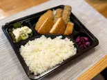 ミックスフライ弁当（多国籍料理居酒屋なんでやねん）