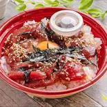 マグロのユッケ丼（グルメ市場あじっ娘）