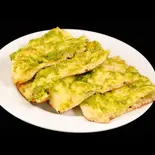 はちみつバジルナン Honey ＆ Basil Naan（インド料理 AYUSH）