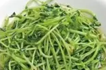 豆苗炒め（黄鶴楼 餃子酒場）