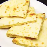 {198} カシミールナン KASHMIRI NAAN（サンティ 谷津店）