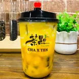 マンゴー黒糖タピオカラテ Mango Brown Sugar Tapioca Latte（CHA X TEN (チャテン)）