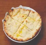 ハニーチーズナン Honey Cheese Naan（アジアンダイニングシバマハル）