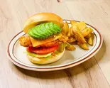 CHICK-TOK DELUXE (ポテト付き) Chick-Tok Deluxe (With French Fries)(グルメチキンバーガー専門店 Chick-Tok 高円寺 Chick-Tok Koenji)