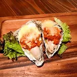 殻付き焼牡蠣【トマトチーズ】(2個入り)(牡蠣酒場すずきんち)