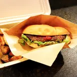 ビーフハンバーガー（MYU's café）