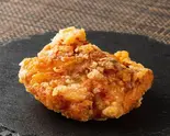 国産鶏の唐揚げ1個（トリカモメ ～鶏と鴨と麺～）