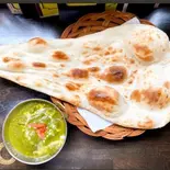 サグチキンカレーセット（アジアンダイニング・ネパールインドレストランKAMANA）
