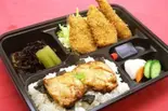当店人気No.1 バラエティ定食（とんかつ DONKE）
